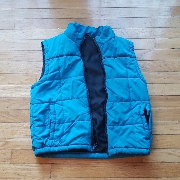 BOYS 18 Big Chill Freestyle with removable vest and zip off hood - Picture 3 of 4